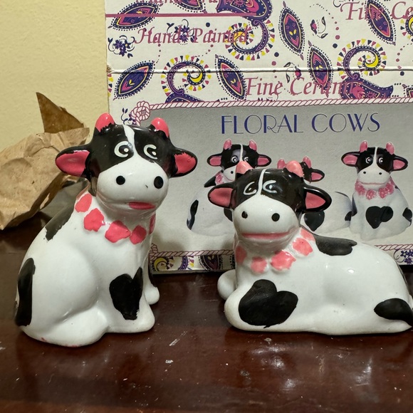 Ceramic Cow Figurine Trio Set of 3 in Box - Picture 3 of 7